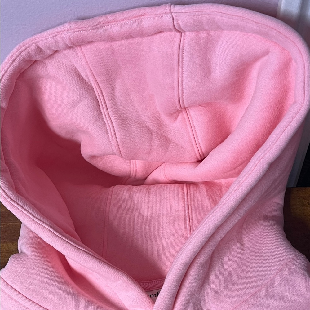 Comfrt “Ways to show Love” Graphic Hoodie with heart detail. - Picture 9 of 10